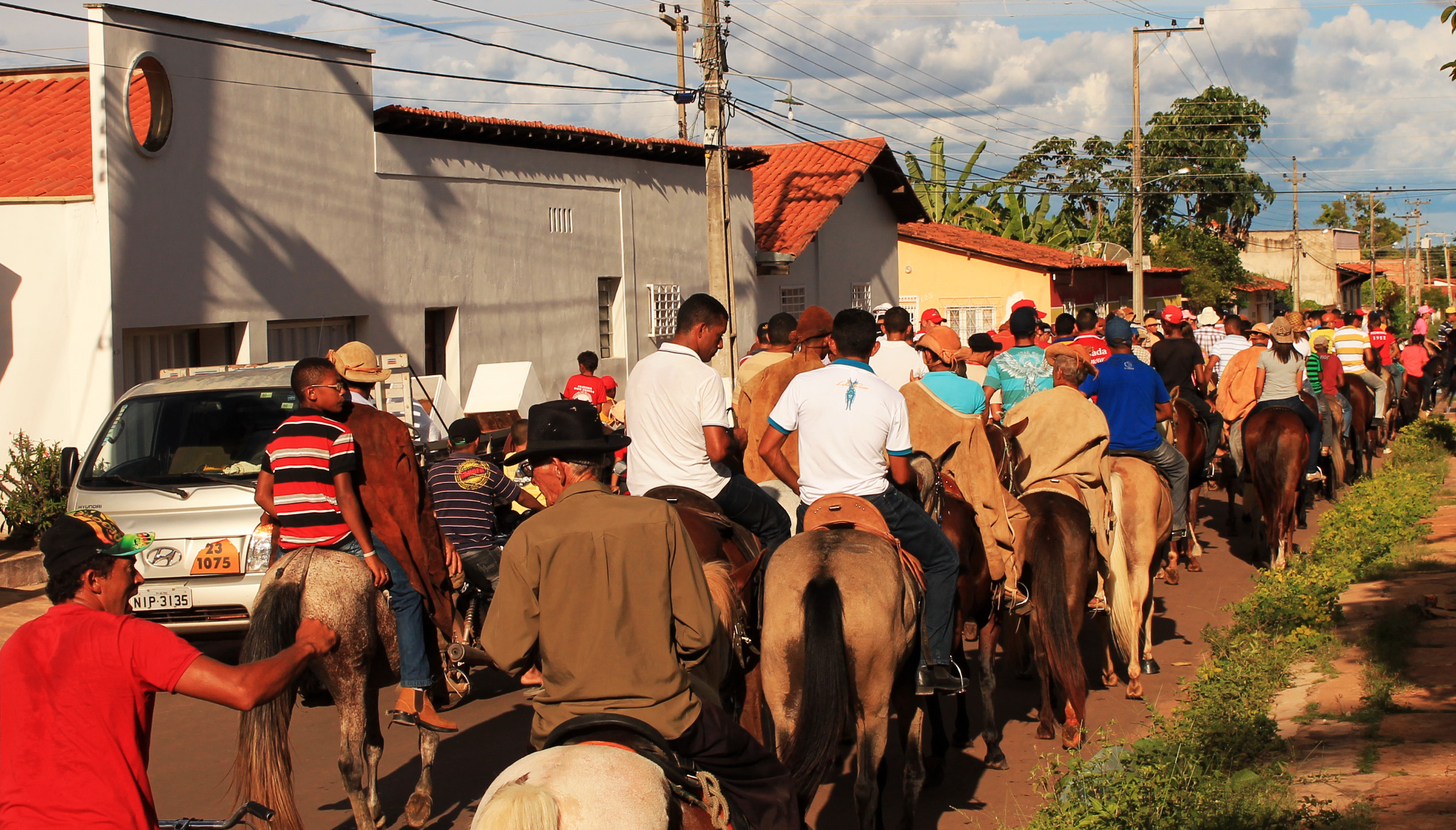 Procissão dos vaqueiros movimenta município de Altos 