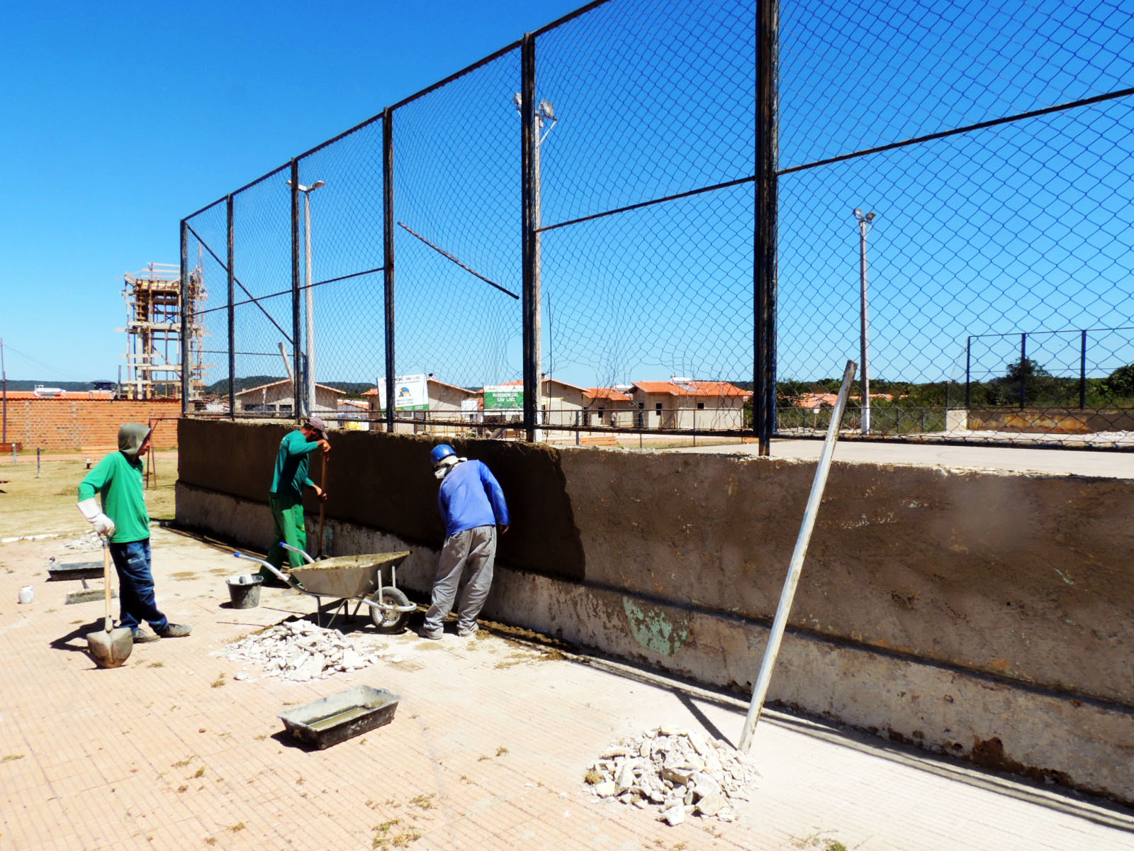 Prefeitura inicia reforma de praça no bairro Santa Inês