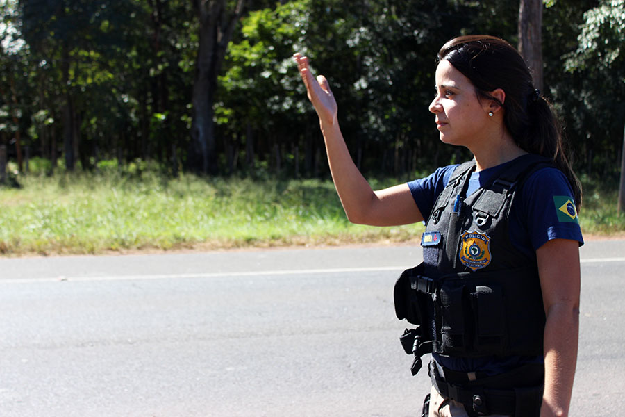 PRF flagra 66 veículos com excesso de velocidade entre Altos e Teresina