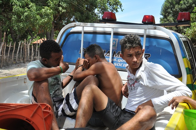 PM prende três por tentativa de roubo a motocicletas; acusados foram capturados na zona rural entre Altos e José de Freitas