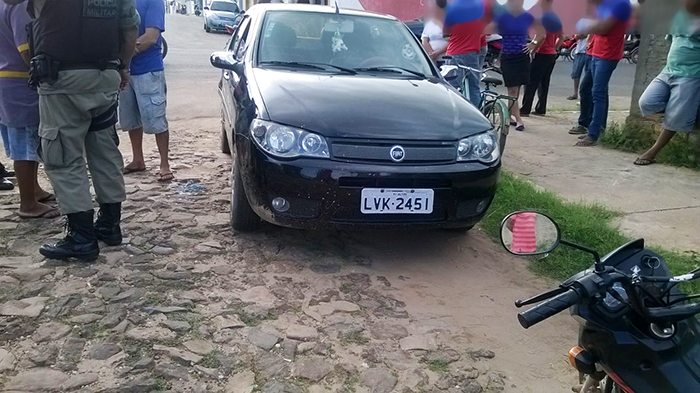 Jovem fratura braço em acidente no centro de Altos