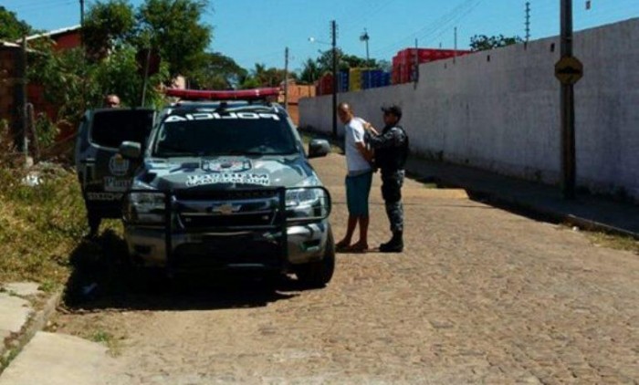 Polícia prende dois foragidos que pretendiam matar desafeto em Altos