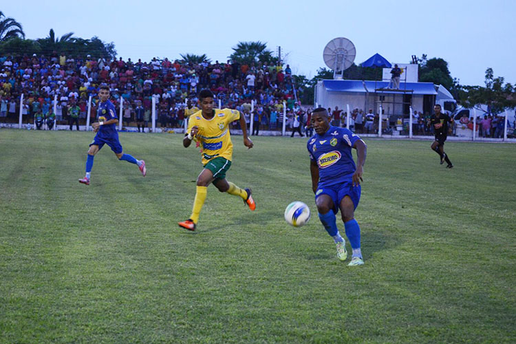 Altos e Picos começaram as semifinais do Piauiense com empate