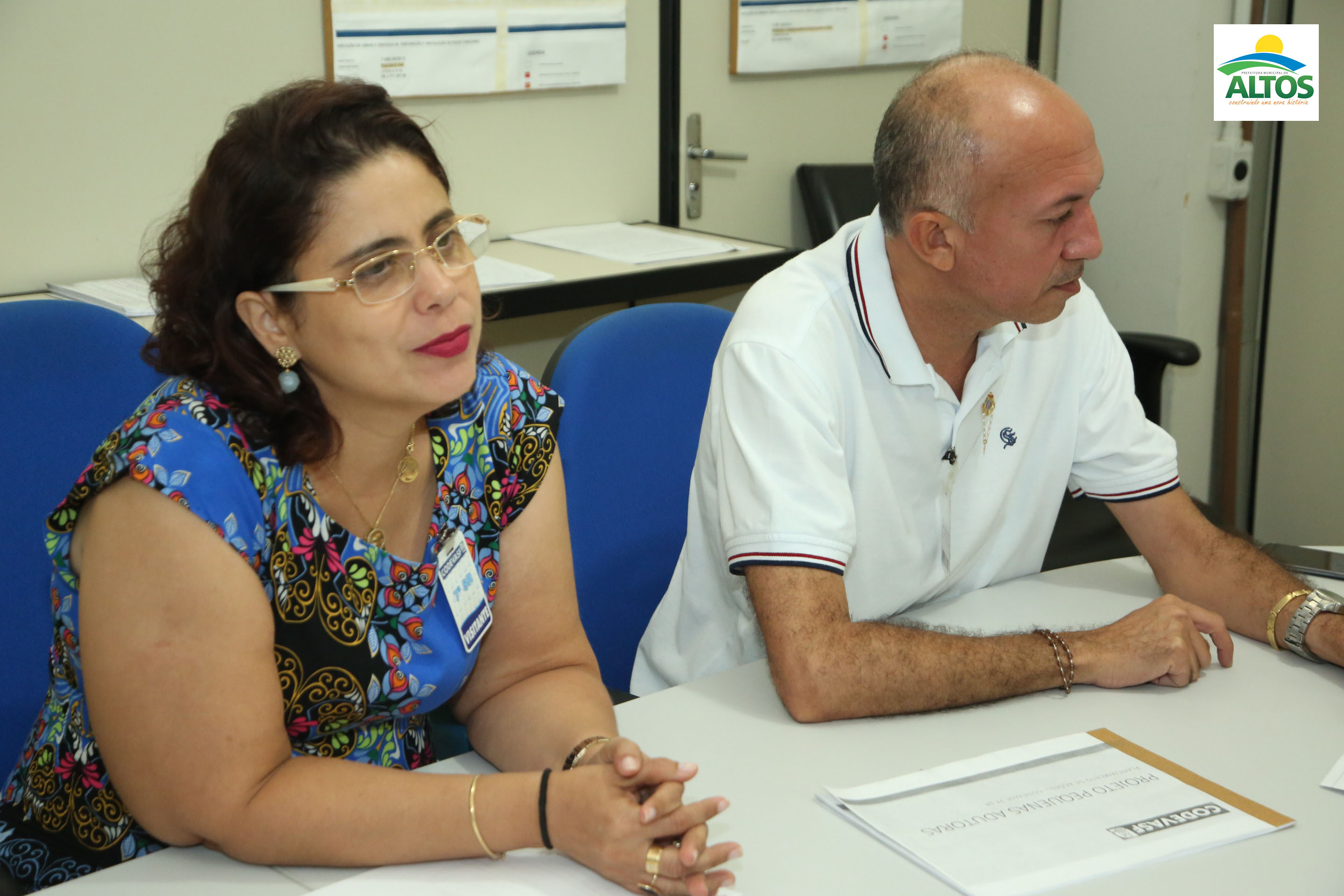 Patrícia Leal e Warton Lacerda assinam ordem de serviço para construção do Terminal Rodoviário de Altos