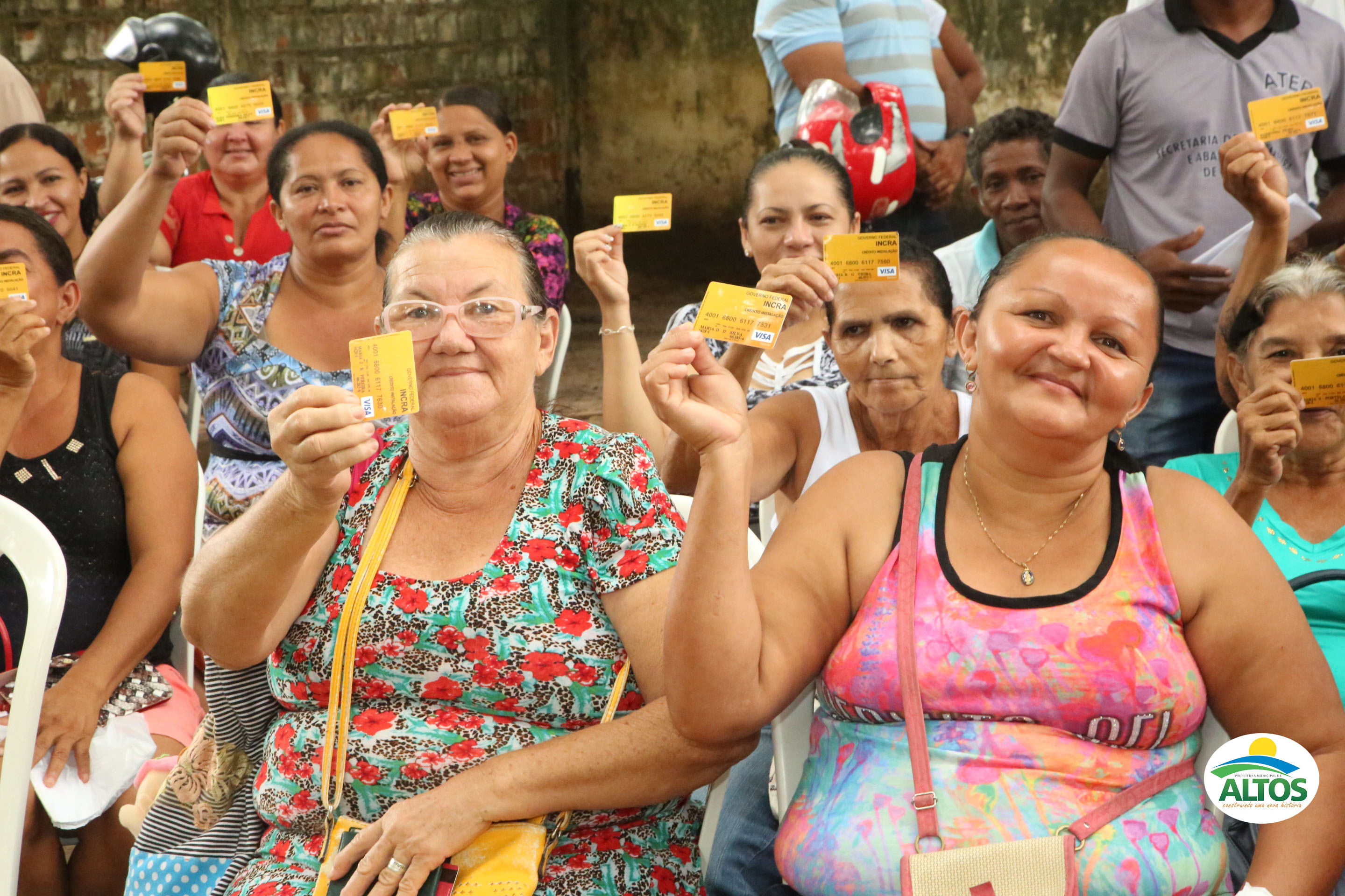 INCRA/PI e prefeitura entregam crédito de R$ 3 mil para agricultoras de Altos