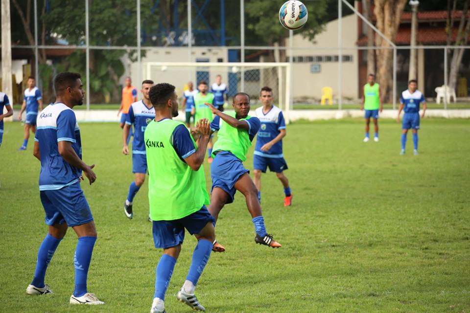 Altos e Flamengo jogam nesta segunda, 24