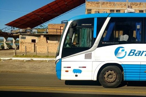 Assaltantes fazem arrastão dentro de ônibus na BR-343, em Altos