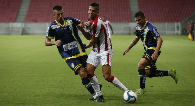 Náutico e Altos empatam em 2 a 2 pela Copa do Nordeste