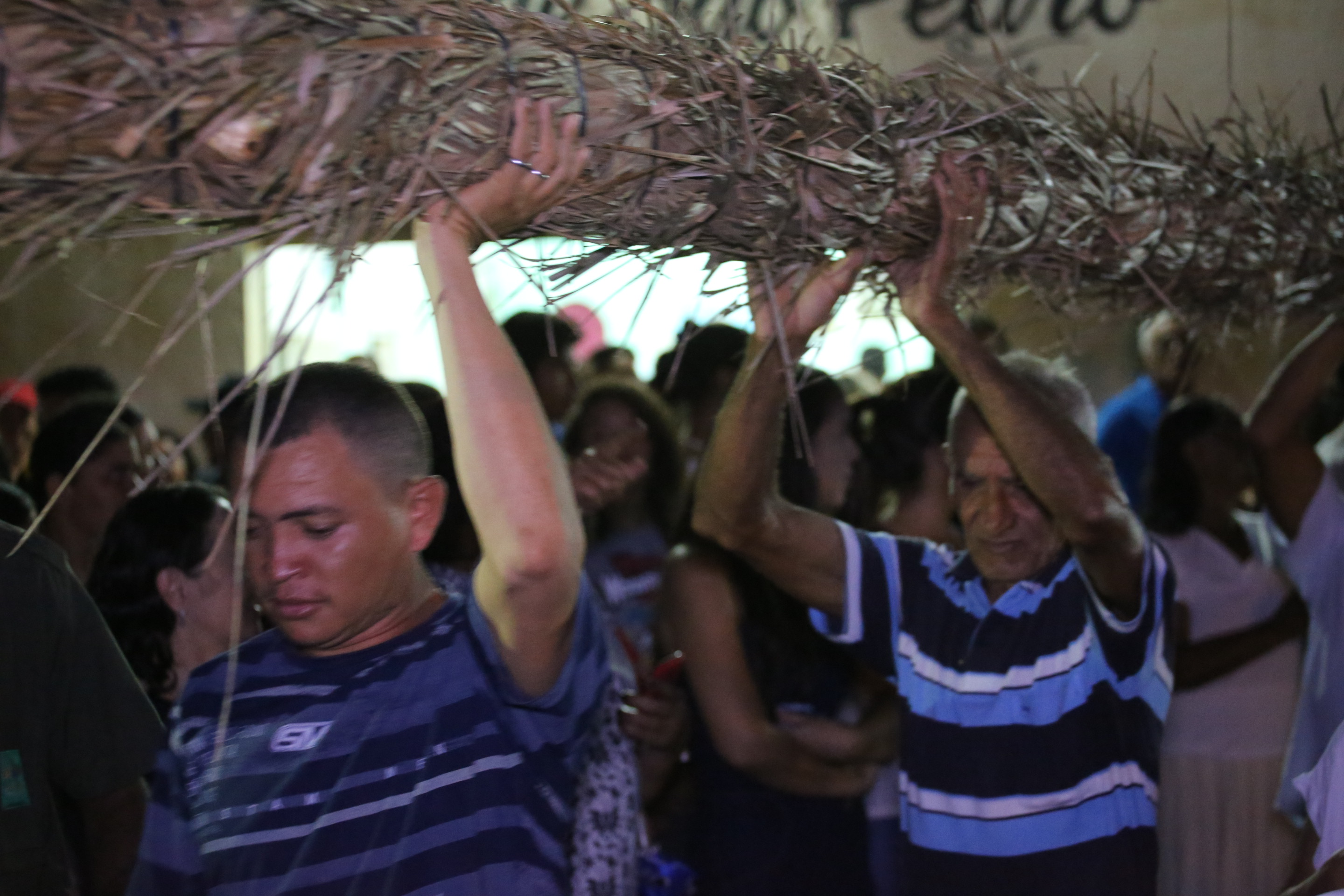 Procissão marca abertura dos festejos de São José, em Altos