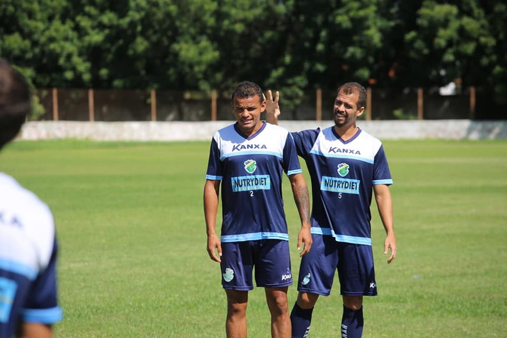 Netinho é cortado por três semanas e está fora da Taça Brasil de futsal e Série D