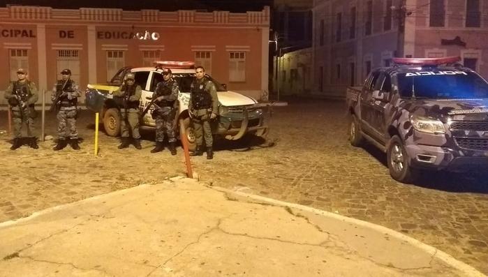 Polícia impede tentativa de assalto a banco em Barras; suspeitos teriam agido no assalto à Caixa de Altos