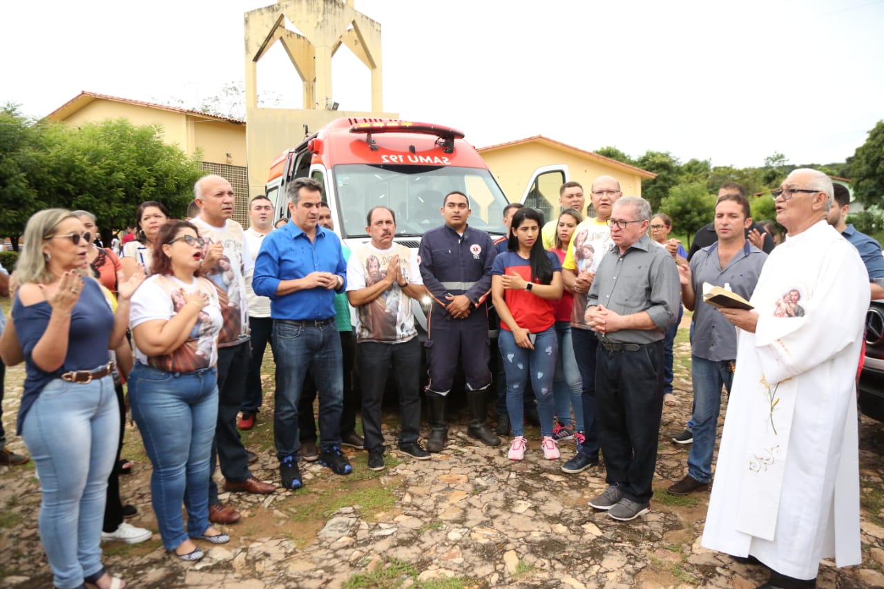 Altos recebe duas novas ambulâncias na abertura dos Festejos de São José