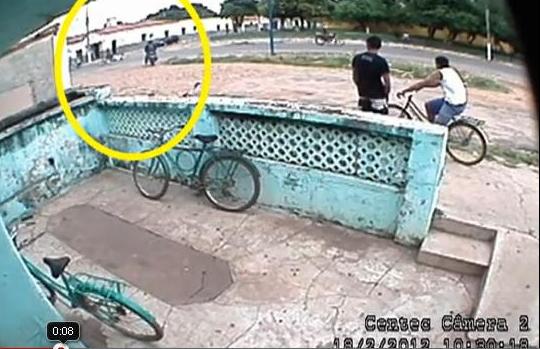 Motociclista atropela idoso e foge sem prestar socorro