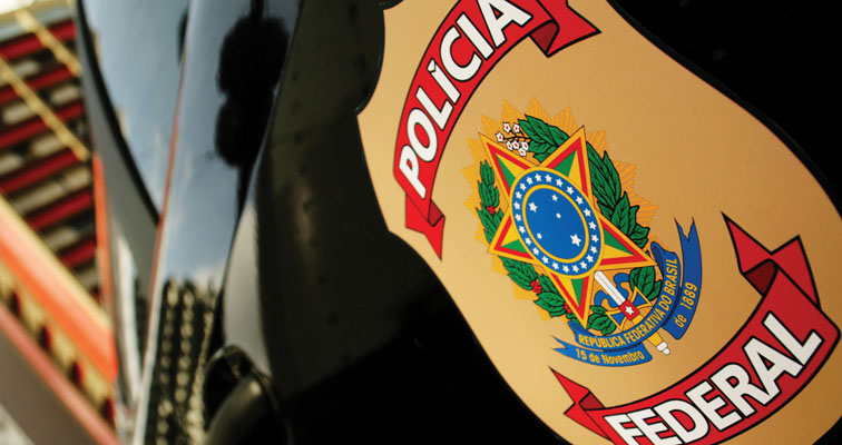 Polícia Federal é acionada para investigar distribuição de panfletos em Altos