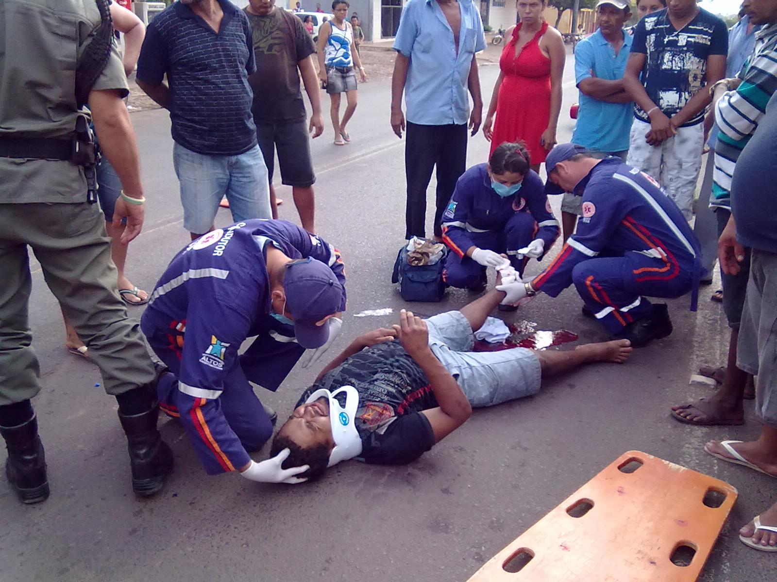 Motociclista fica gravemente ferido em acidente no centro de Altos