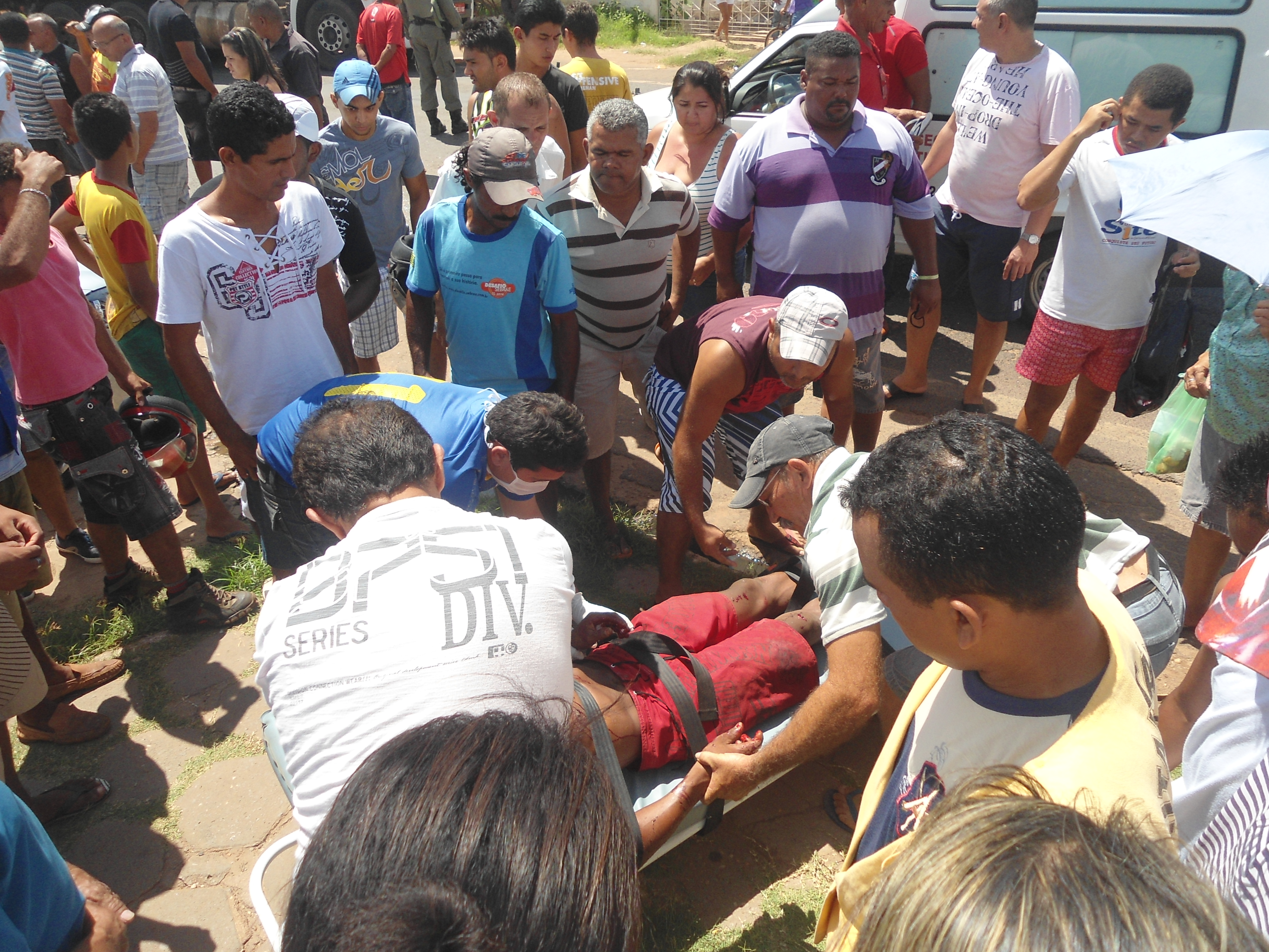 Acidente no centro de Altos deixa motociclista gravemente ferido