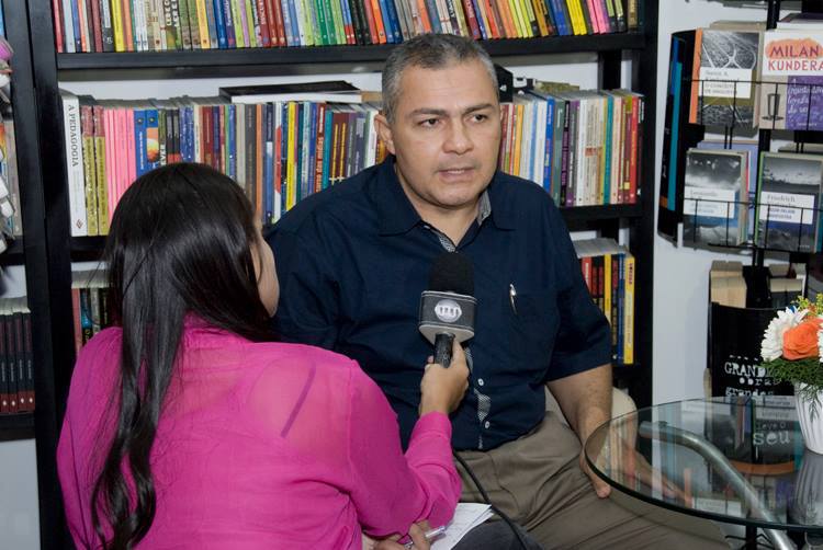 Toni Rodrigues lança 16º livro em Altos na próxima sexta-feira, dia 16 de agosto