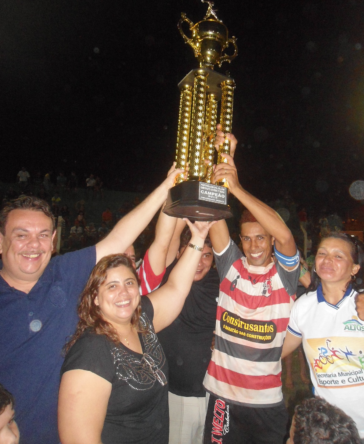 Santa Cruz fatura Campeonato Altoense de Futebol